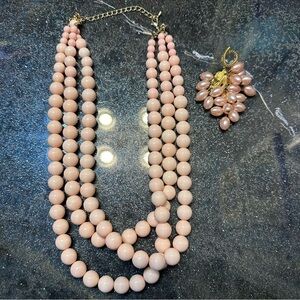 Vintage Elegant Faux Pink Beaded / Pearl Necklace and Brooch Set